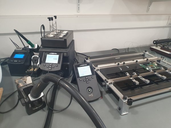 JBC Soldering Station