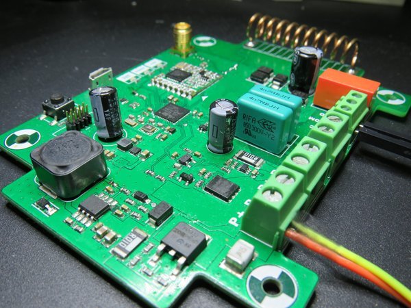 Wireless industrial relay controller PCB with isolation